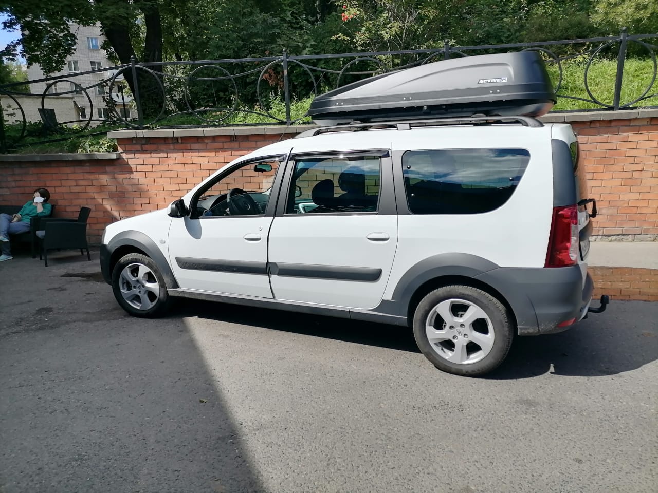 Прокат автомобилей в Смоленске без водителя цены на Лада Ларгус