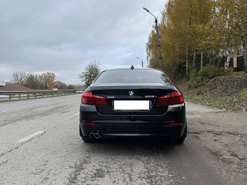BMW 528i